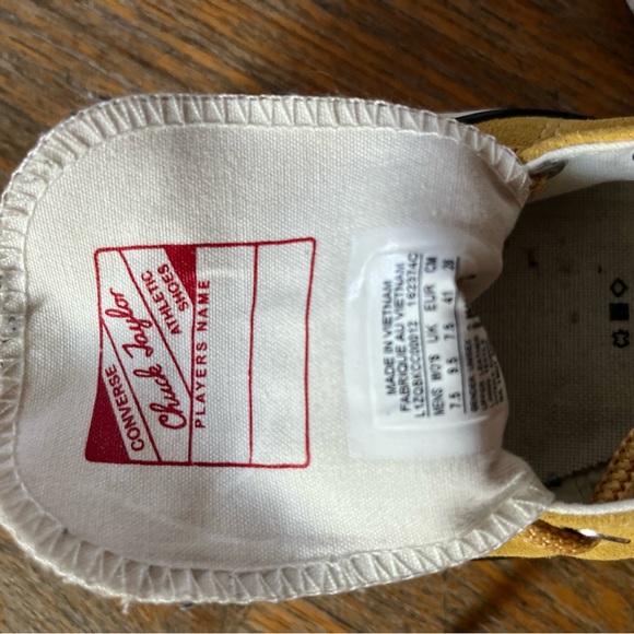 Converse Chuck Taylor All Star 70 Ox
Desert Marigold 7.5 men’s - Picture 8 of 13